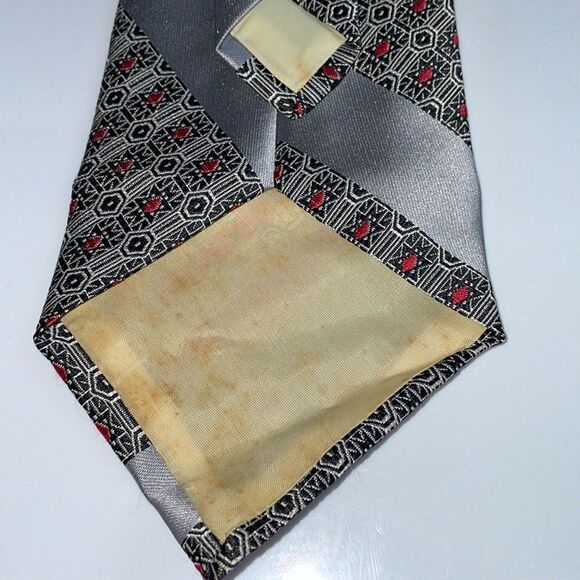 Groovy Vtg 70s gray & red striped polyester clip on tie - Picture 5 of 7